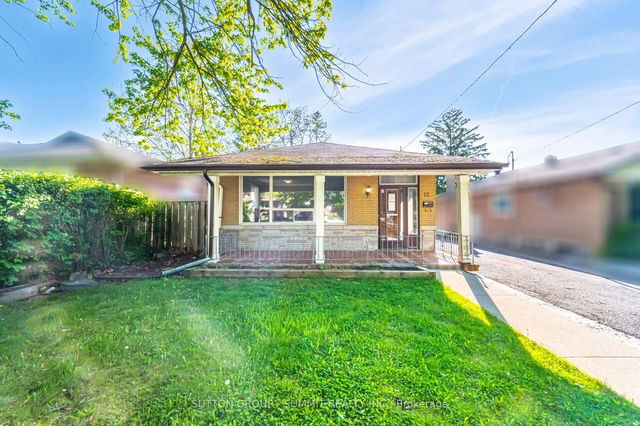 12 Dashwood Crescent