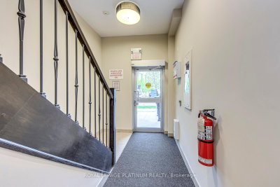 2339 Sawgrass Oakville,ON L6H 7H9 — Photo 3