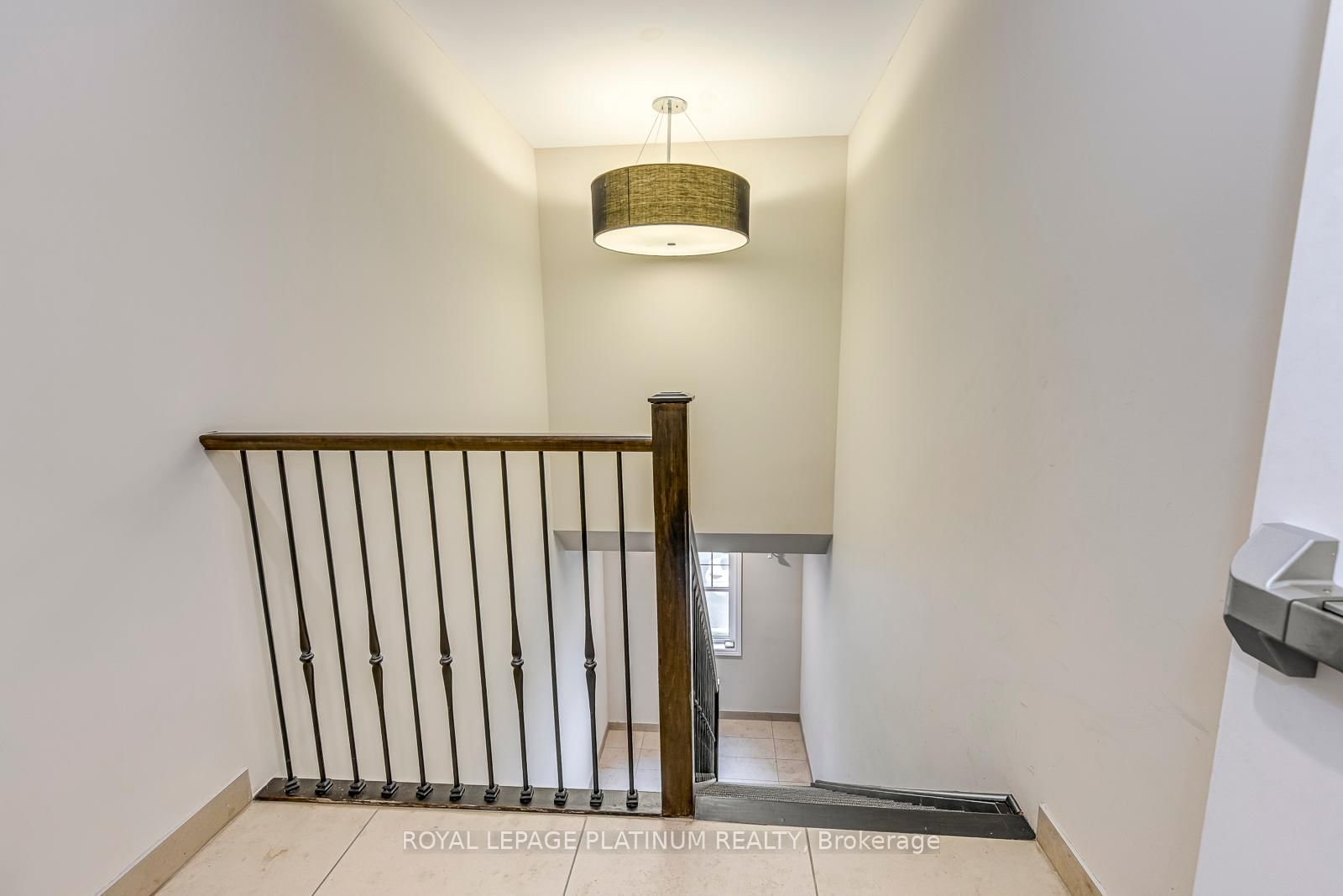 2339 Sawgrass Oakville,ON L6H 7H9 — Photo 4