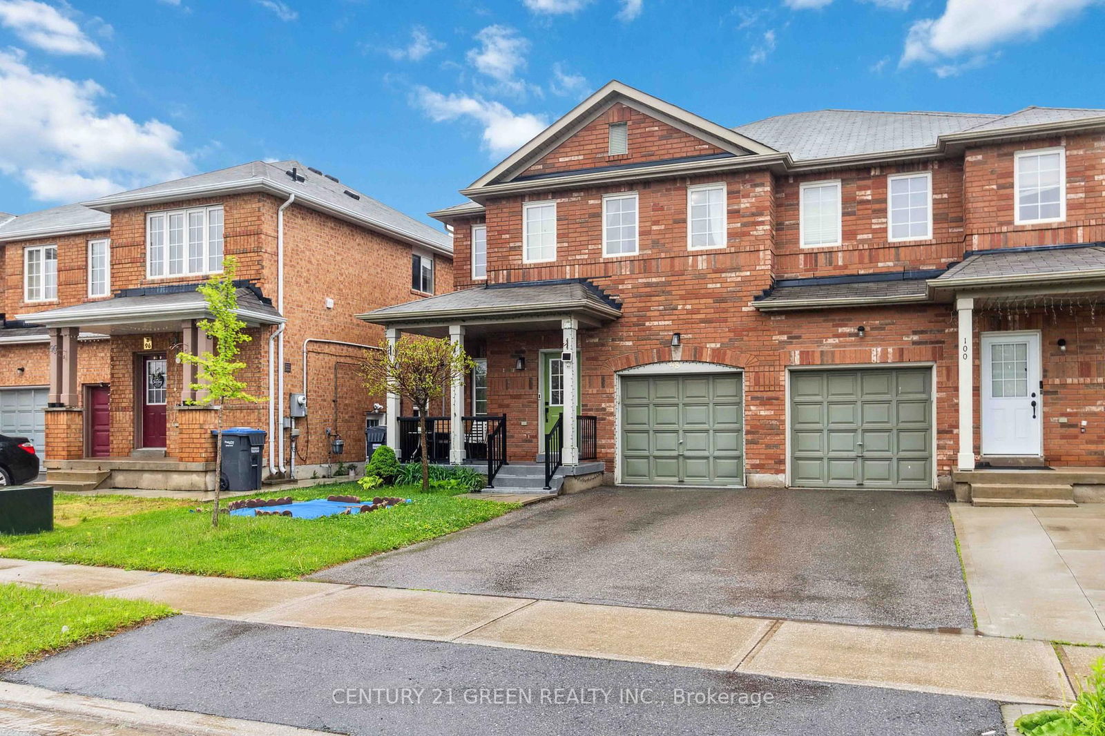 Semi-Detached House for sale at 98 Personna Circle, Brampton, Credit Valley, L6X 0S9 - MLS: W12170783