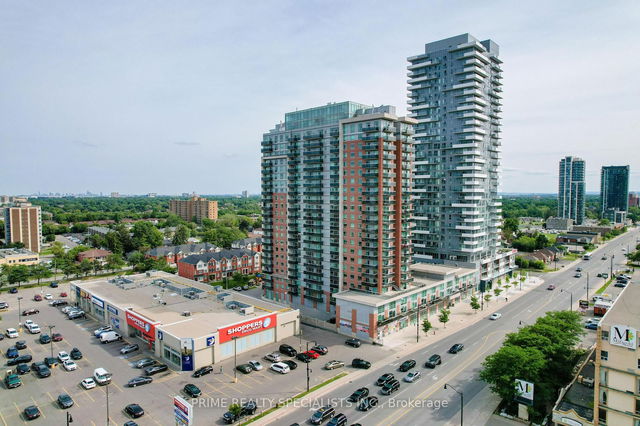 2006 - 215 queen Street