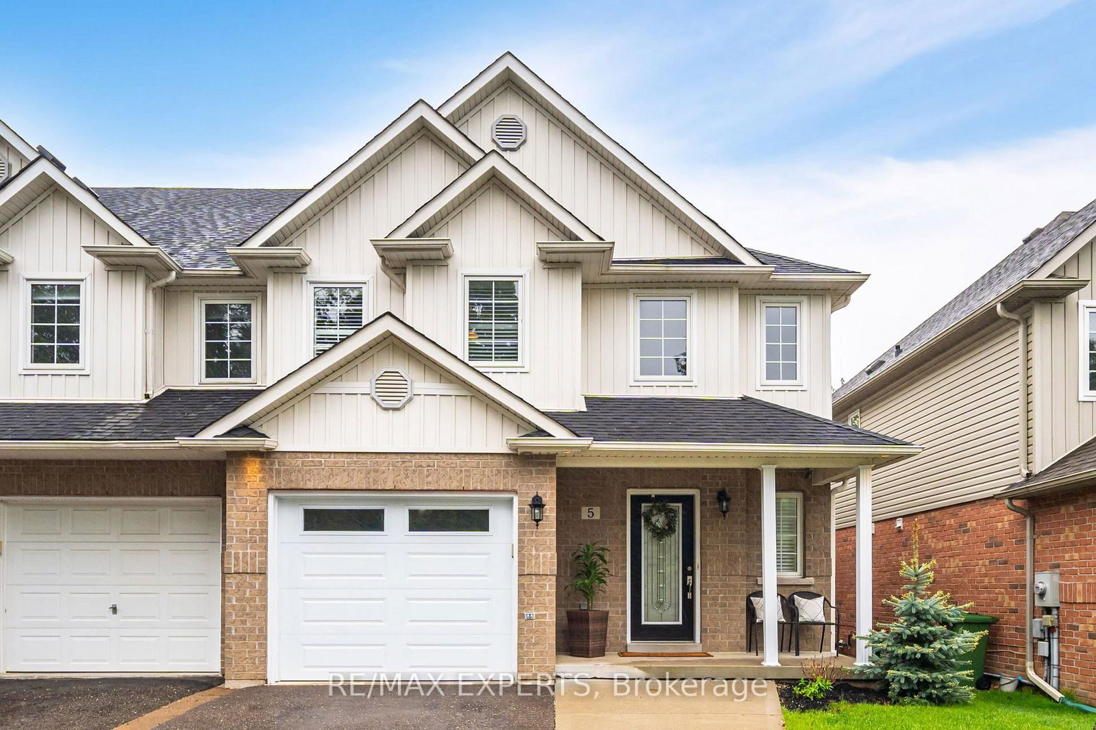 Townhouse for sale at 5 Leamster Trail, Caledon, Caledon East, L7C 1G9 - MLS: W12170805