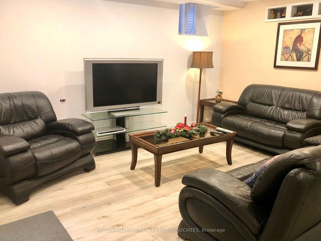 Basement Apartment - 889 Bancroft Drive
