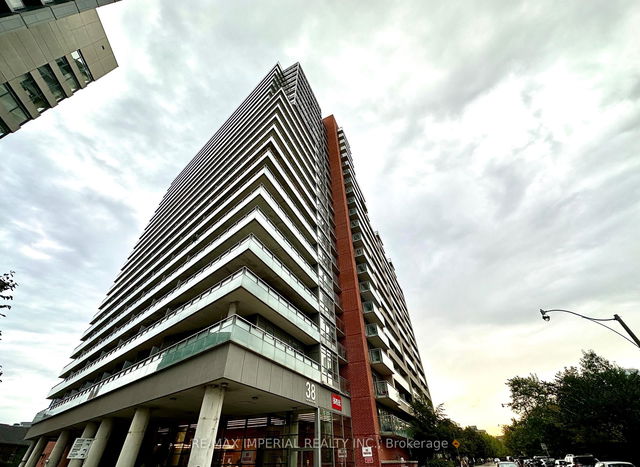 2010 - 38 Joe Shuster Way