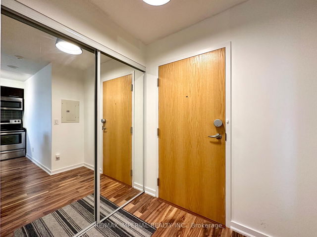 2010 - 38 Joe Shuster Way
