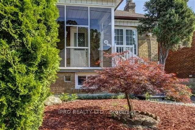 Detached House for sale at 183 Livingstone Avenue, Toronto, Briar Hill-Belgravia, M6E 2L9 - MLS: W12171119