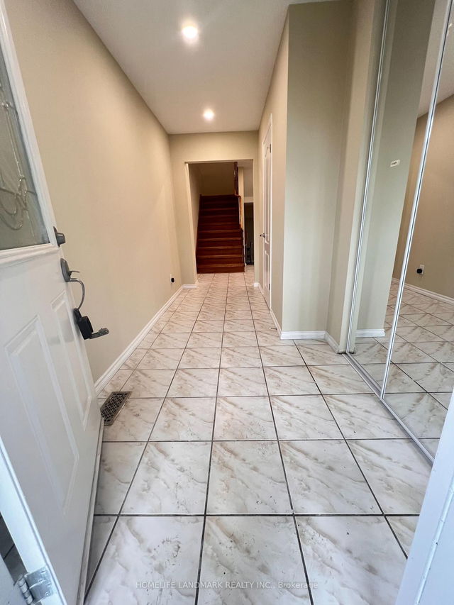 594 Eiderdown Place