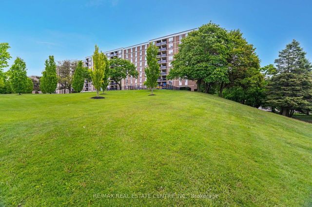 #212 - 2825 Islington Avenue