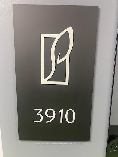 3910 - 430 Square One Drive