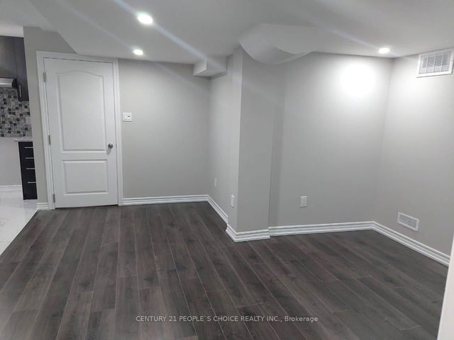 92 Yardley Crescent