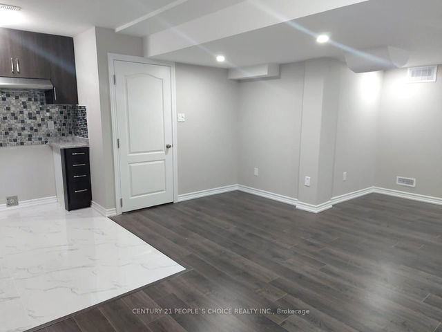 92 Yardley Crescent