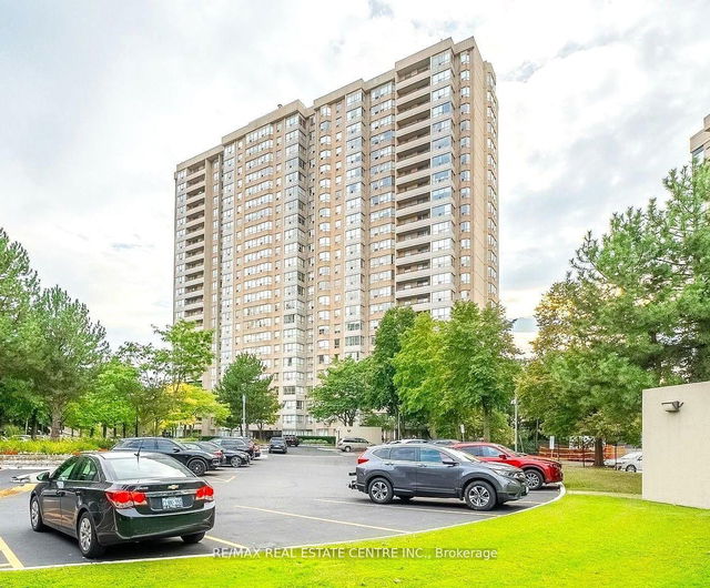 303 - 30 Malta Avenue