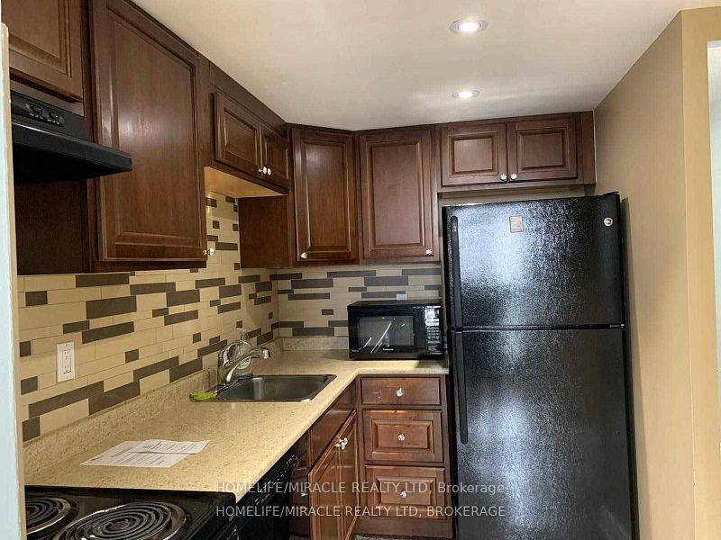 Condo for lease at 1012-115 Hillcrest Avenue, Mississauga, Cooksville, L5B 3Y9 - MLS: W12171586