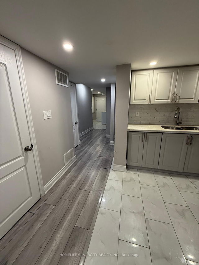 58 Lanark Circle