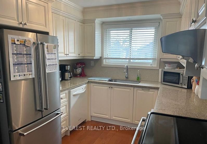 66 Evans Ave, Toronto, M8Z 1H6 | Image 3