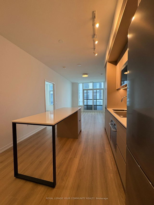 405 - 2485 Eglinton Avenue