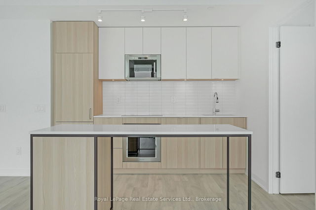 1214 - 220 Missinnihe Way