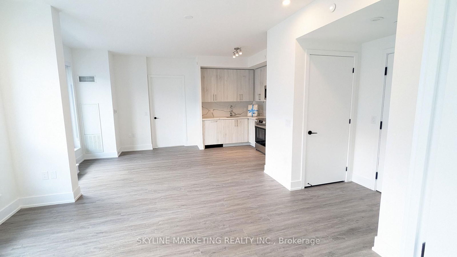 Condo for lease at 715-2450 Old Bronte Road, Oakville, Westmount, L6M 5P6 - MLS: W12172979