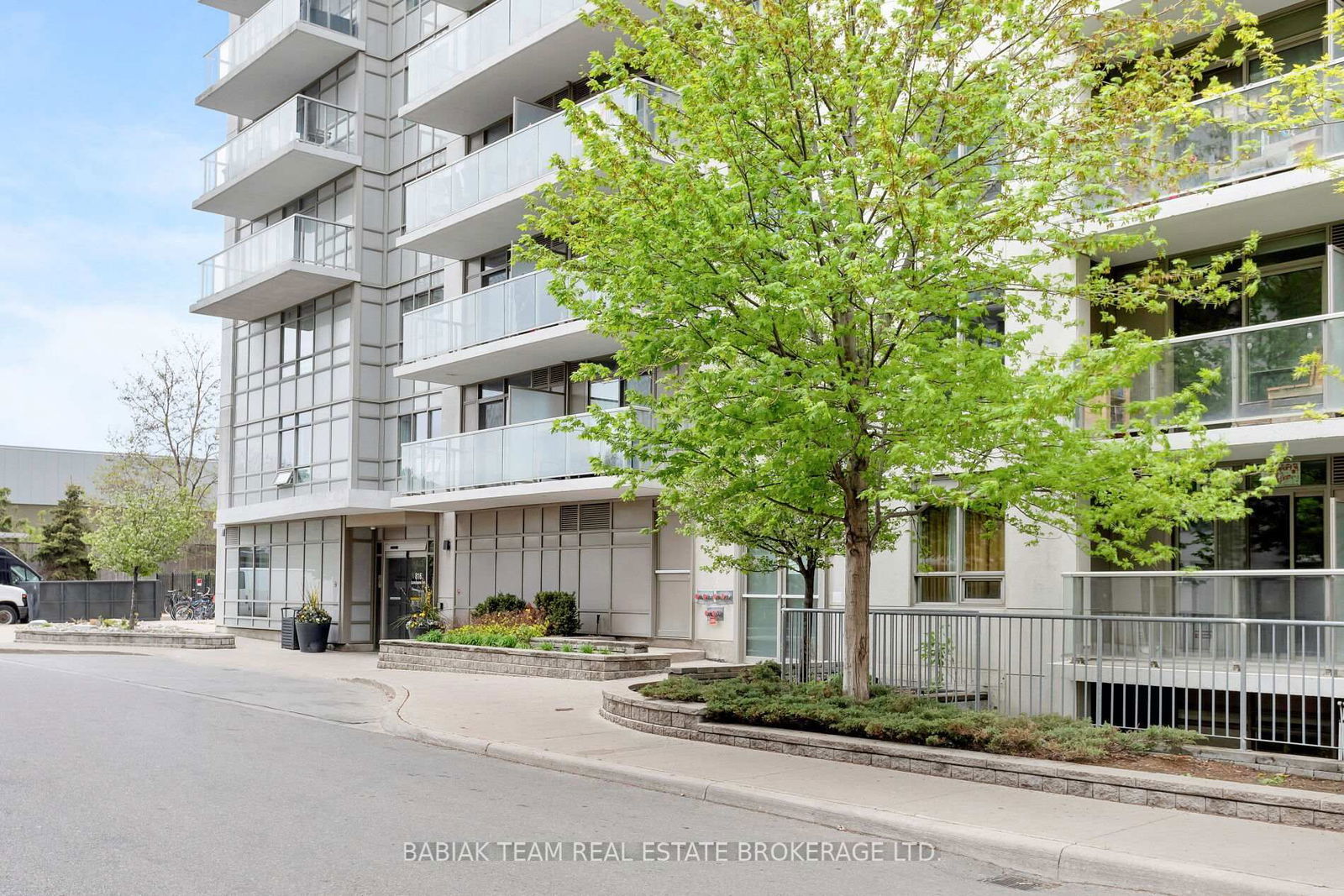 Condo for sale at 517-816 Lansdowne Avenue, Toronto, Dovercourt-Wallace Emerson-Junction, M6H 4K6 - MLS: W12173067