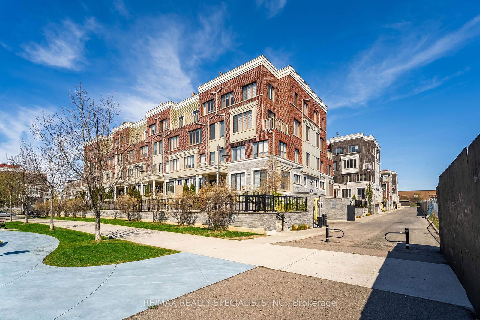 Townhouse for sale at 10-115 Long Branch Avenue, Toronto, Long Branch, M8W 0A9 - MLS: W12173272