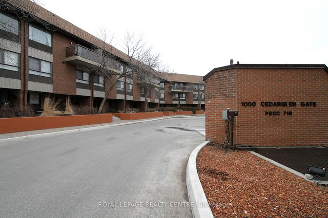 413 - 1000 Cedarglen Gate