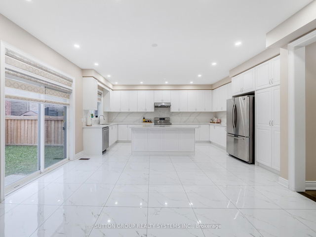 1527 Mendelson Heights