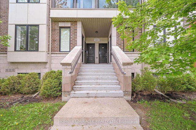114 - 256 ROYAL YORK Road