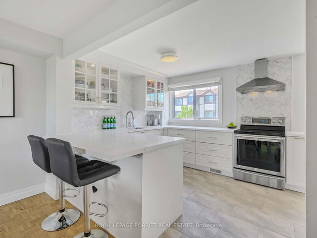 6 - 4 Bradbrook Road