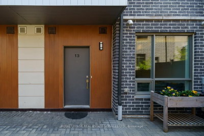 650 Atwater Mississauga,ON L5E 3K2 — Photo 2