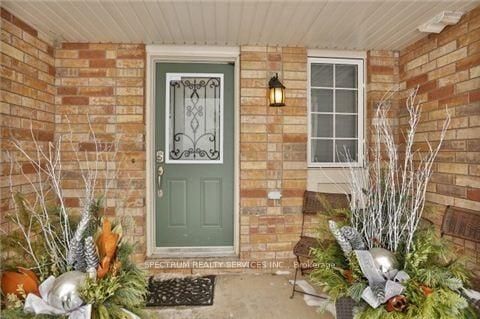 2584 VALLEYRIDGE Drive