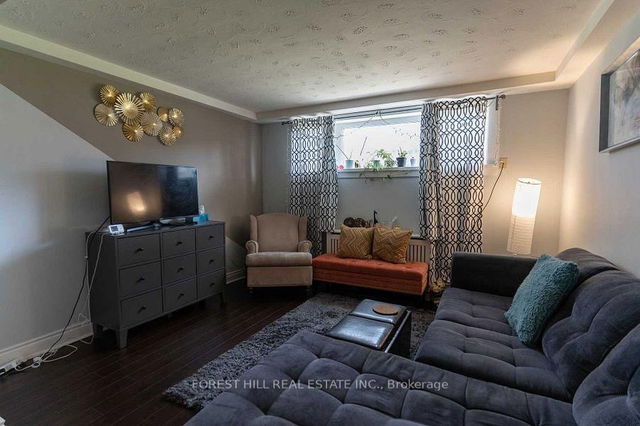 1 - 42 Emerald Crescent