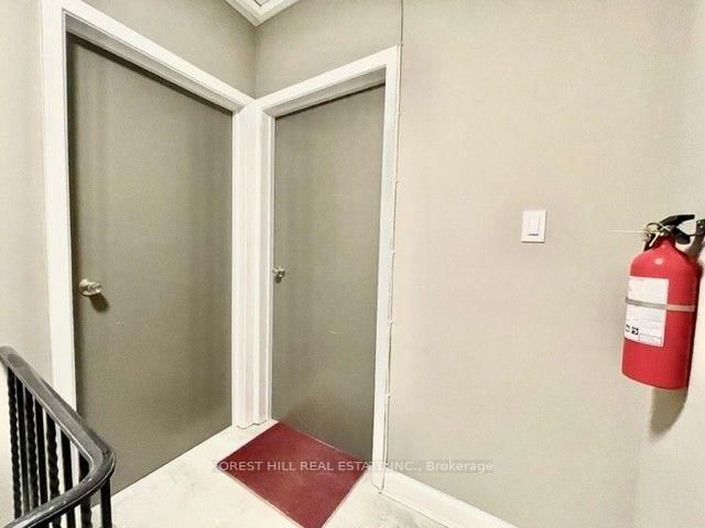 4 - 42 Emerald Crescent