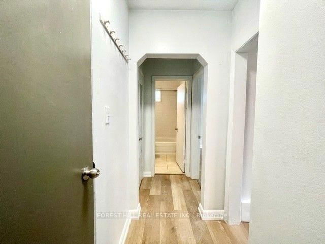 4 - 42 Emerald Crescent
