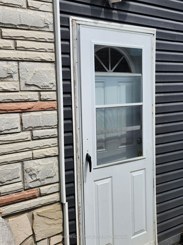 BSMT (unit 2) - 47 SYNDICATE Avenue