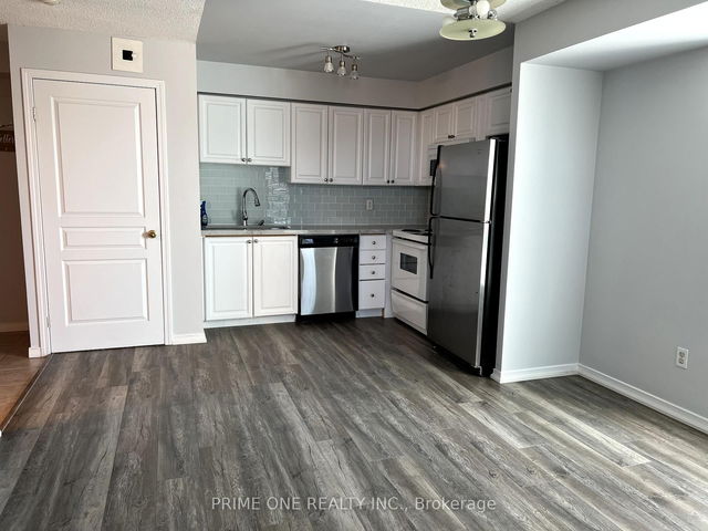 510 - 2545 Erin Centre Boulevard