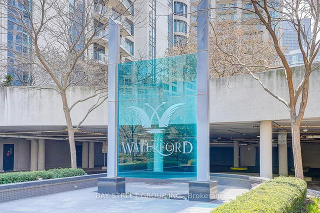 LPH14 - 2083 LAKE SHORE Boulevard