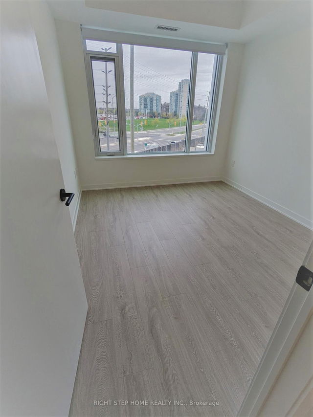 409 - 2495 Eglinton Avenue
