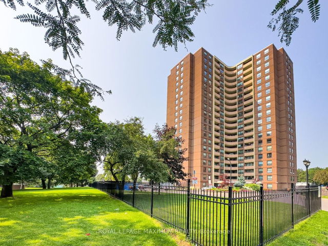 1902 - 61 Richview Road