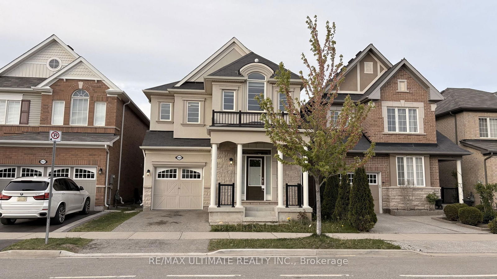 Detached House for lease at 1441 Farmstead Drive, Milton, Ford, L9T 2X5 - MLS: W12174658