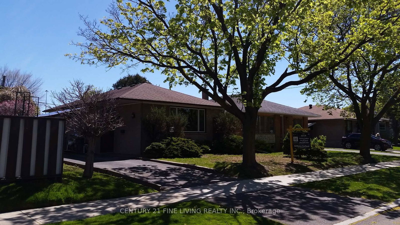 Detached House for sale at 35 Hartland Road, Toronto, Etobicoke West Mall, M9C 4S9 - MLS: W12174687