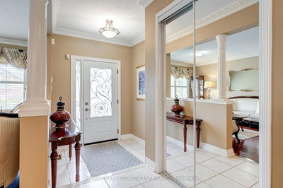 22 WOODVALLEY Dr, Brampton - Fletcher's Meadow image-0-3