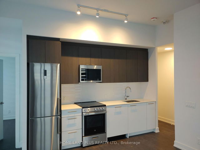 803 - 225 Veterans Drive