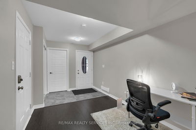 625 Laking Terr, Milton - Clarke image-0-2