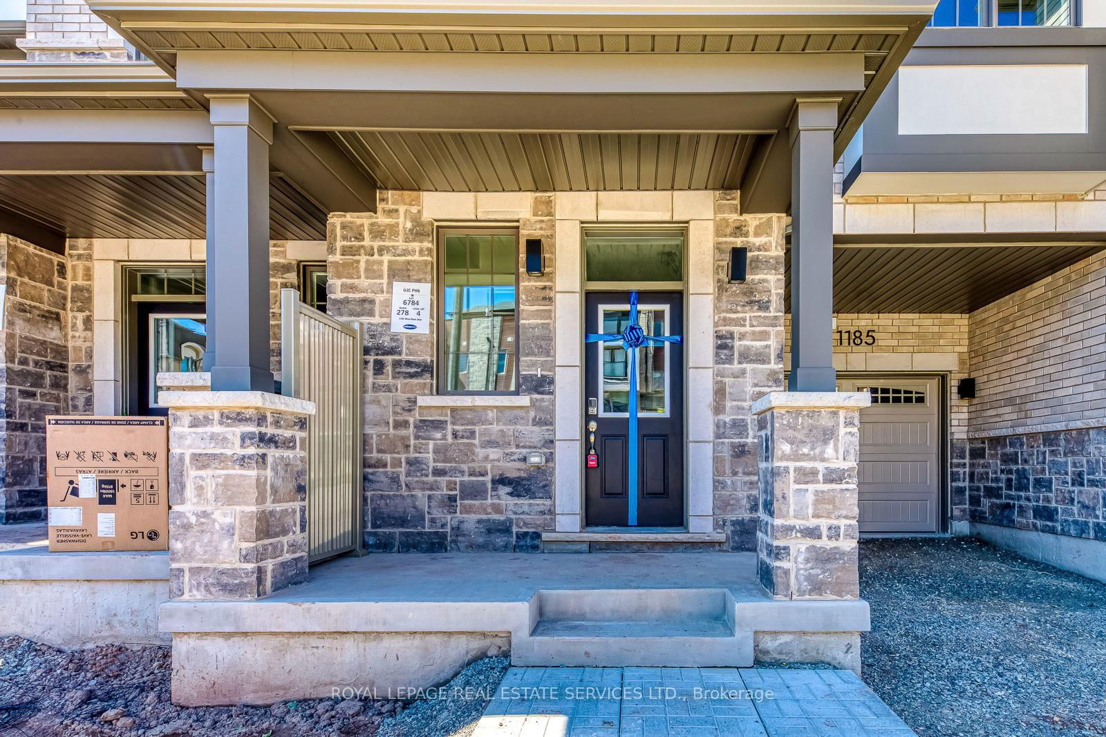 Townhouse for lease at 1185 Wheat Boom Drive, Oakville, Joshua Meadows, L6H 7H5 - MLS: W12174944