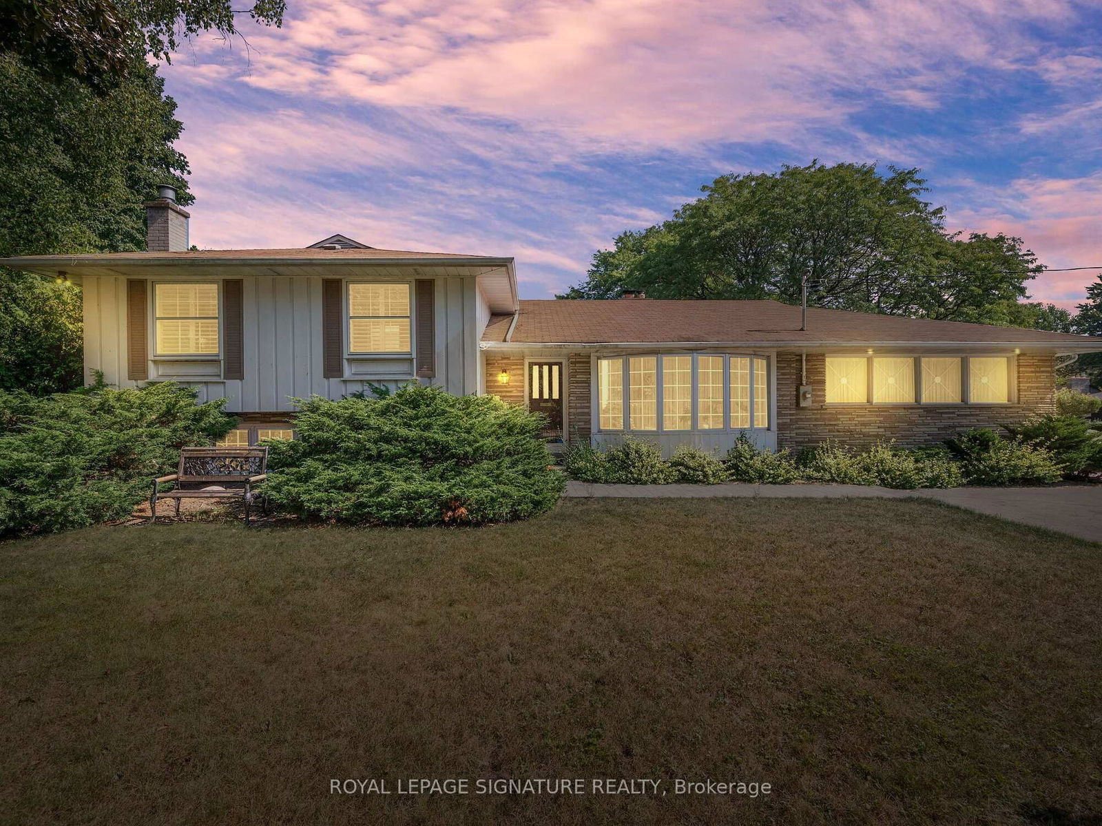 Detached House for sale at 1441 Clarkson Road, Mississauga, Lorne Park, L5J 2W7 - MLS: W12175182