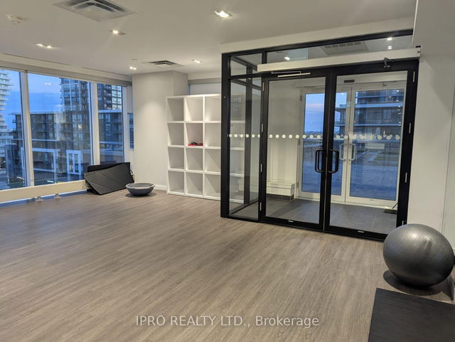 1306 - 4065 Confederation Parkway