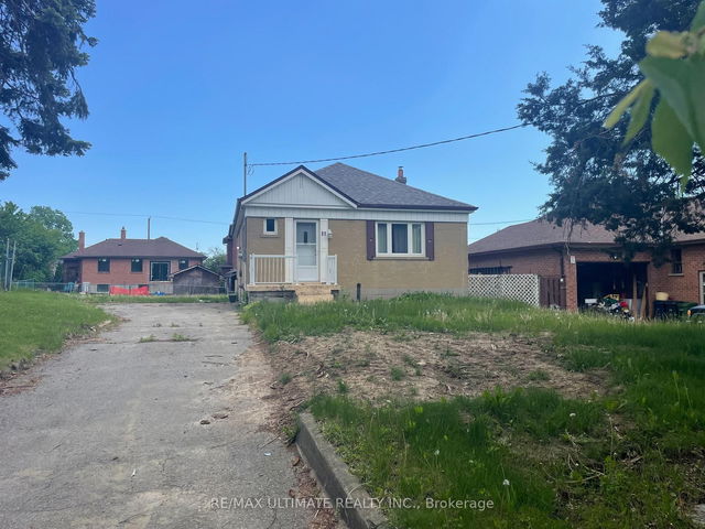 11 Flamingo Crescent