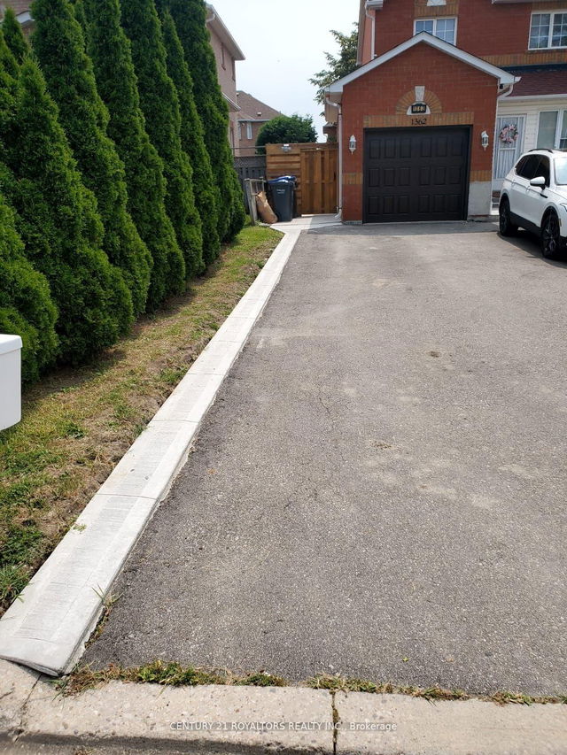 Bsmt - 1362 Pickwick Drive
