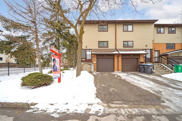 24 Carleton Place