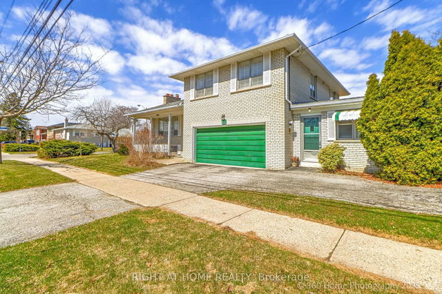 12 Summitcrest Drive